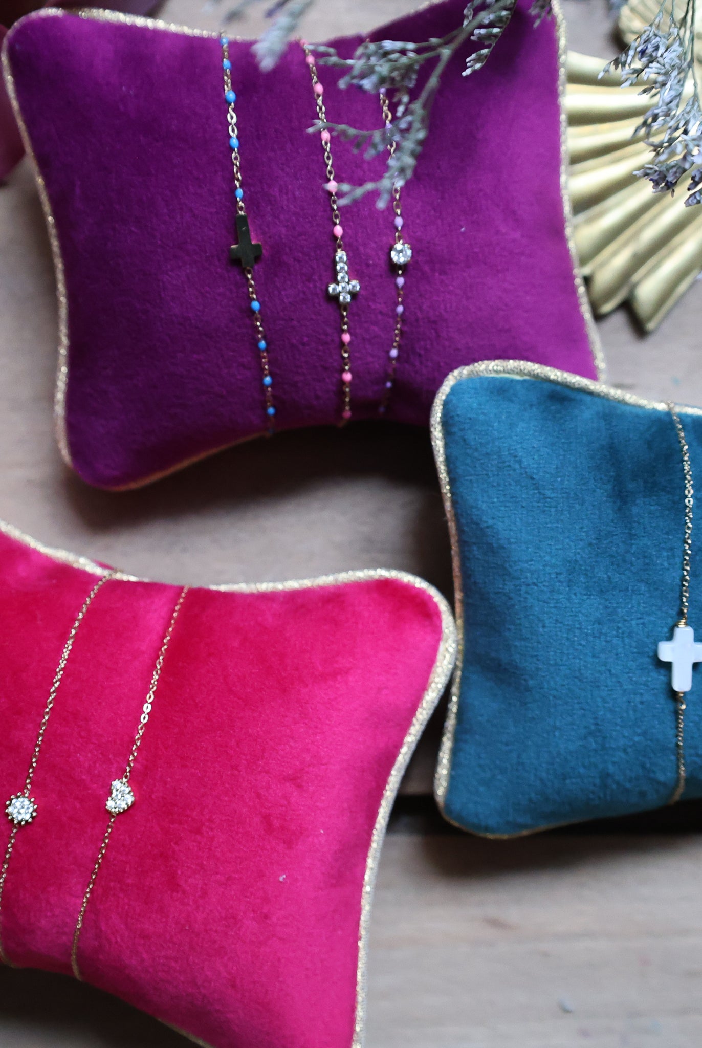 bracelets fins dorés charm's