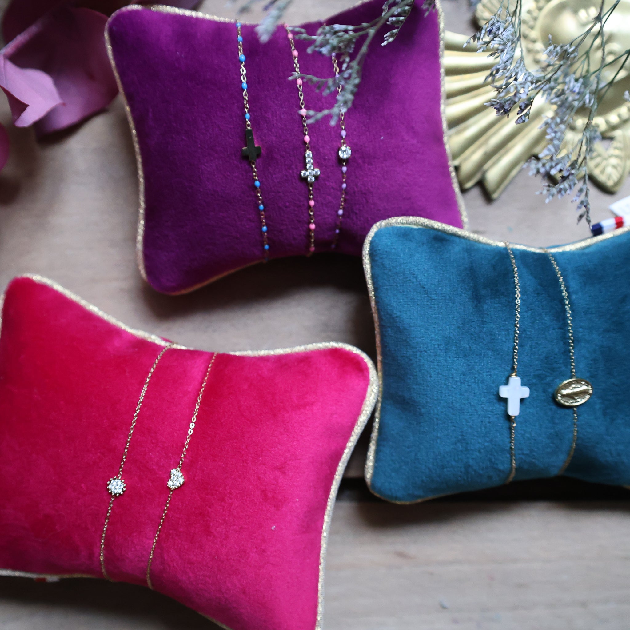 bracelets fins dorés charm's