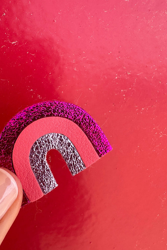 broche arc en ciel fushia