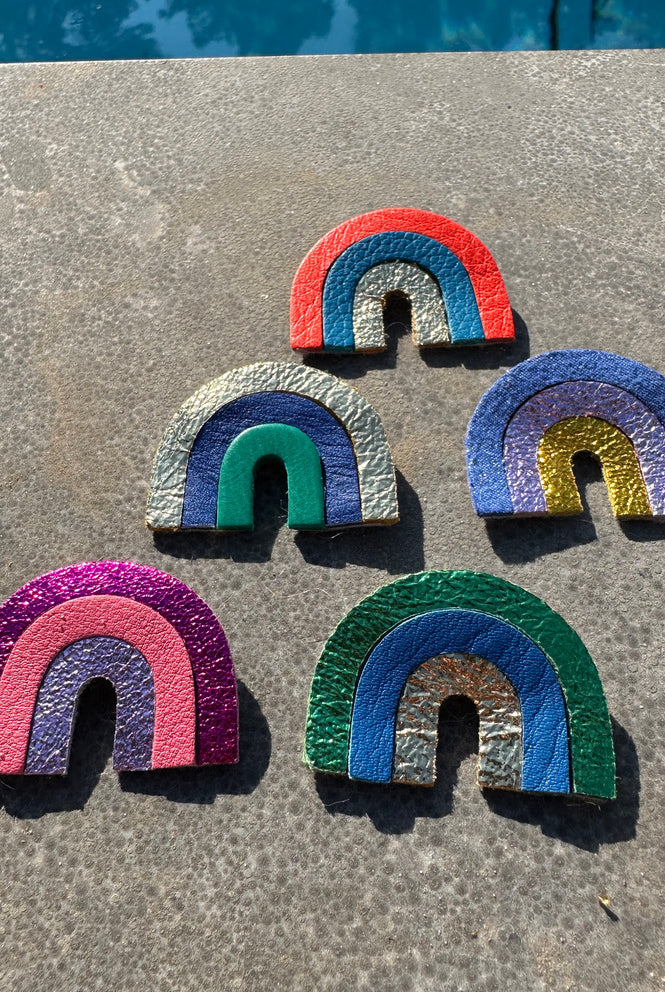 collection broches arc en ciel